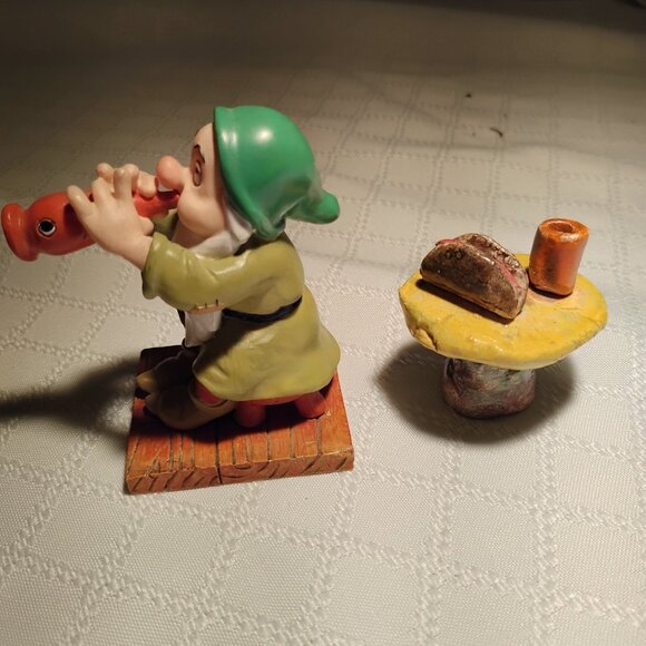 Lot of 2 Items - Snow White's Sleepy & Handmade Ceramic Mushroom Table - Picture 4 of 5